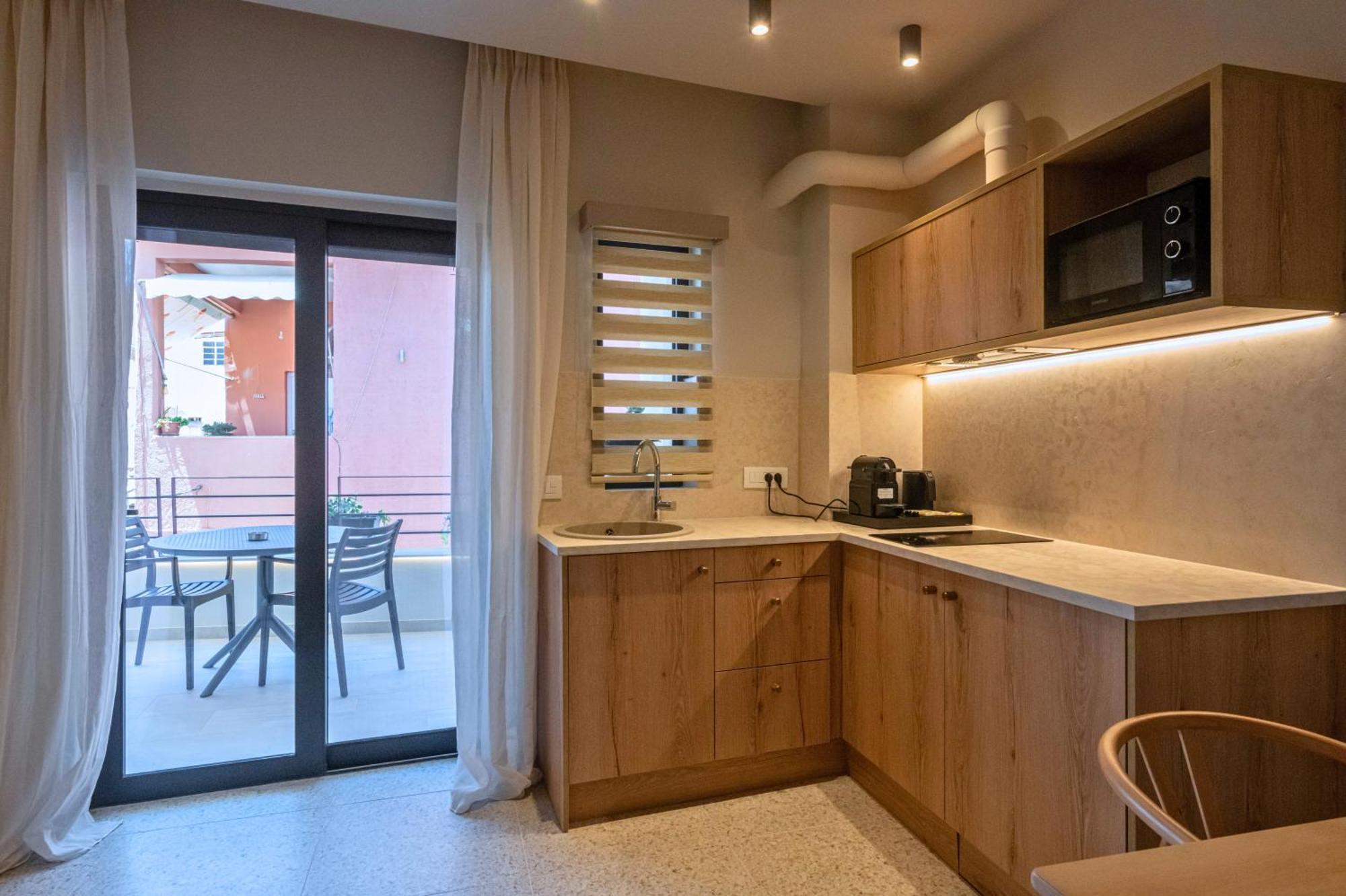 Asklipiou Cube - Kalamata Mediterranean Suites Eksteriør bilde